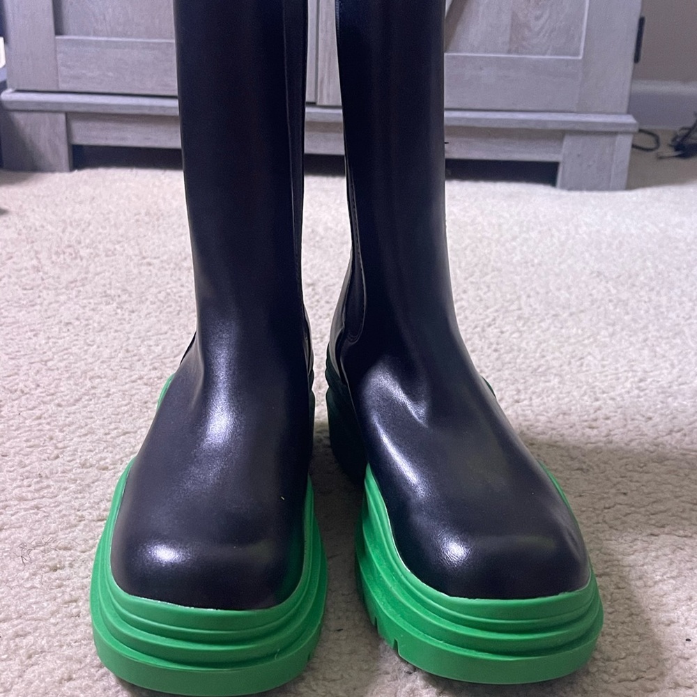 Black/Green Stylish Boot